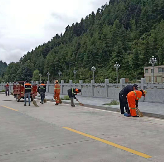 日喀則市亞東縣環衛現場圖